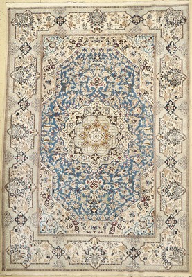 Nain, Persien, ca. 40 Jahre, Wolle mit Seide, ca. 351 x 245 cm, EHZ: 1-2