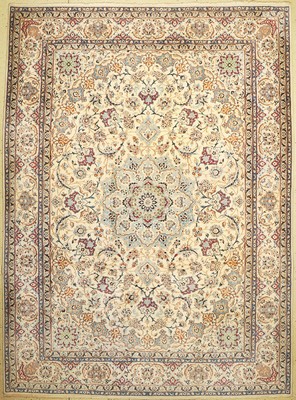 Nain fein(9 La), Persien, ca. 50 Jahre, Korkwolle mit Seide, ca. 355 x 260 cm, EHZ: 1-2(Fleckig)