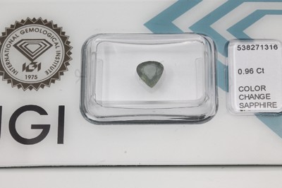 Loser facett. farbwechselnder Saphir, 0.96 ct,herzf., 6.28 x 5.99 x 3.13 mm, Daylight: green - blue, incandescent light: bluish- green, mit ...