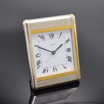 CARTIER Paris Tischwecker, Schweiz um 1980, quarz, Ref. 7505, z. T. verg. Gehäuse, weißes Zifferbl. m. röm. Zahlen, Bedienung rücks., M. ca. 9,7 ...