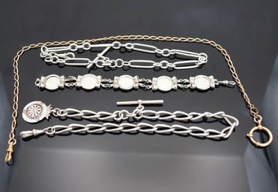 Taschenuhrkette in RoseG 585/000 sowie 3 Silberketten, schmale, lang-gezogene Glieder, Federring & Karabiner, starker Verschleiß, ca. 18g, 2 ...