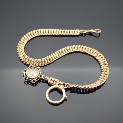 Taschenuhrkette in Gold 14k mit Kompass- Anhänger, um 1900, schöne geflochtene Kette m. Karabiner und Federring, leichter Verlauf, L. ca. 33 cm, ...