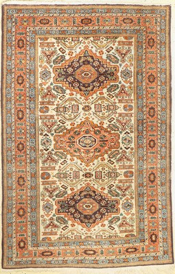 Ardebil alt, Persien, um 1940, Wolle auf Baumwolle, ca. 214 x 139 cm, EHZ: 3