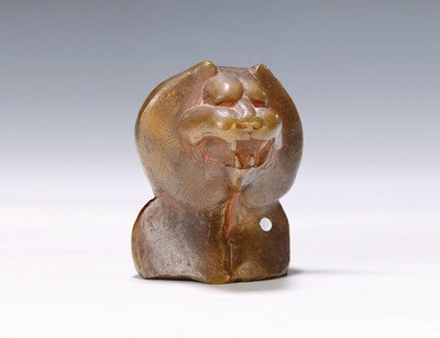 Gernot Rumpf geb. 1941 Kaiserslautern, Löwenkopf, Zähne fletschend mit Mähnenansatz, Bronzeguss, integrierter Sockel, num. 6/30, H.ca. 10 cm, ...