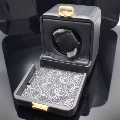 SCATOLA DEL TEMPO Uhrenbeweger für eine Armbanduhr, Italien um 1990, batteriebetrieben, außen & innen in Lederoptik, Drehrichtung einstellbar, ...