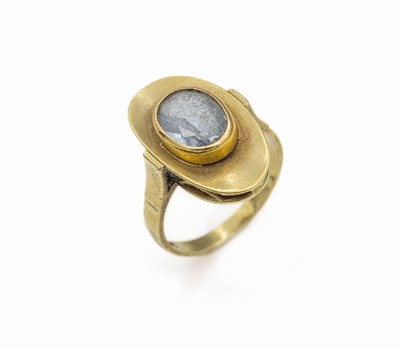 14 kt Gold Ring, GG 585/000, deutsch 1950erJahre, Kopf konkav gearbeitet, hellblauer, synth. Spinell, ovalfacett., ca. 6.0 g, RW 56.5