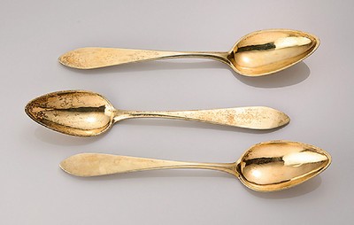 6 Biedermeierlöffel, 13-lot Silber, wohl um1840, vergoldet, schlichtes Design, spitz zulaufende Laffe, L. ca. 18 cm, Vergoldung leicht berieben, ...