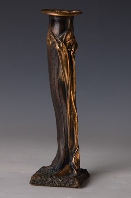 Gilbert Kruft, 1939-2015, Notturno Mus, figürlicher Kerzenleuchter, Bronzeguß z.T. poliert, gegossen bei Venturi Arte, num. 81/500, H. ca. 21cm, ...