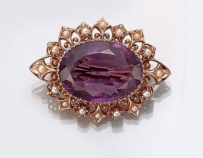 14 kt Gold Amethyst-Brosche, deutsch um 1890, RoseG 585/000, Wilhelm Müller/SchwäbischGmünd, ovalfacett. Amethyst ca. 24.0 ct Rahmen mit ...