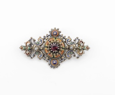Email-Brosche, Silber gepr., wohl Frankreich um 1890-1900, in mehreren Ebenen aufgebaut, mit Rocaillen, teilw. in versch. Farben emailliert, mittig ...