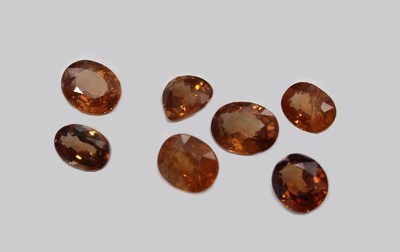 Lot 7 lose facett. Mandaringranate, zus. 10.96 ct, in versch. Schliffformen