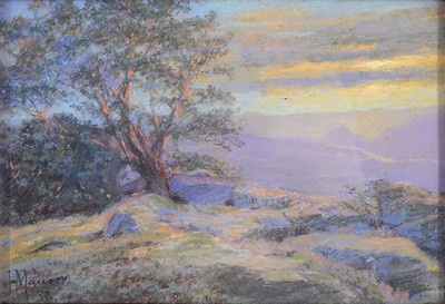 Heinrich Maurer, geb. 1861, Maler aus Annweiler, Blaue Stunde über südpfälzer Landschaft, Pastell auf Papier, links unten signiert, dat. 33, ...