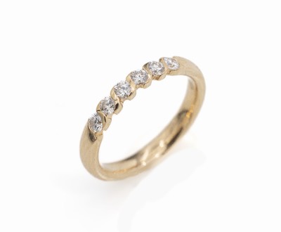 14 kt Gold Brillant-Ring, RoseG 585/000, bes. mit 6 Brillanten zus. ca. 0.36 ct feines Weiß/vs, mit Zertifikat, ca. 3.1 g, RW 51, Etui anbei (nicht ...