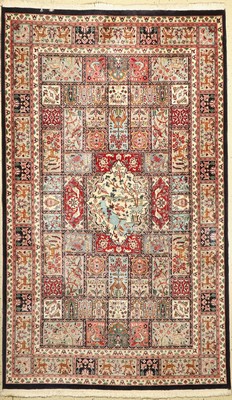Lahor Kork fein, Pakistan, ca. 40 Jahre, Korkwolle, ca. 244 x 152 cm, EHZ: 1-2