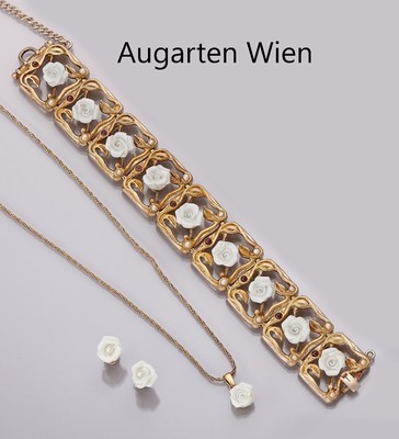 Schmuckset mit Porzellan, 925er Silber verg., Manufaktur Augarten Wien, best. aus: Armband, florale Gestaltung, L. ca. 17 cm, 1 Perle fehlt, ...