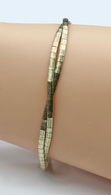 14 kt Gold Armband, GG 585/000, 2-rhg., ineinander verschlungen, L. ca. 20 cm, Kastenschloß mit Sicherheitsacht, ca. 12.5 g