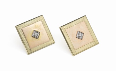 Paar 14 kt Gold Brillant-Ohrstecker, GG/RG 585/000, schlichtes eckiges Design, mittig jeweils 1 Brillant, ca. 1.7 x 1.7 cm, ca. 9.2 g