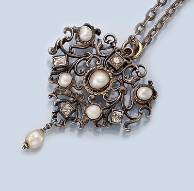 Silber Anhänger mit Diamanten und Perlen, um 1840, 4 Altschliffdiamanten zus. ca. 0.50 ct Weiß-l.get.Weiß/si-p1, 6 kl. Perlen, an Kette L. ca. 47 ...