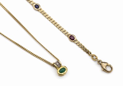 14 kt Gold Farbstein-Konvolut, GG 585/000, best. aus: Anhänger mit kl. Smaragd-Cabochon, an Kette, L. ca. 42 cm, Karabinerschließe, und1 Armband, ...