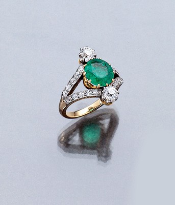 18 kt Gold Smaragd Diamant Jugendstil-Ring, um1905, GG 750/000, mittig rundfacett. Smaragd ca. 2.0 ct, Diamanten zus. ca. 1.40 ct Weiß/si, ...