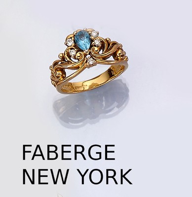 14 kt Gold FABERGE/NEW YORK Brillant-Farbstein-Ring, GG 585/000, Ringkopf in Form einer Krone, mittig facett. Blautopas-Tropfen ca. 0.20 ct, 5 ...