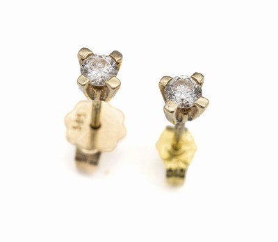 Paar 14 kt Gold Brillant-Ohrstecker, GG 585/000, 2 Brillanten zus. ca. 0.25 ct Weiß/p