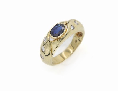14 kt Gold Saphir-Brillant-Ring, GG 585/000, ovalfacett. Saphir ca. 1.0 ct, 6 Brillanten zus. ca. 0.36 ct feines Weiß/vs, ca. 6.8 g, RW 56