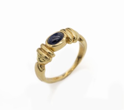 18 kt Gold Saphir-Ring, GG 750/000, Saphir-Cabochon ca. 0.80 ct, ca. 5.6 g, RW 53