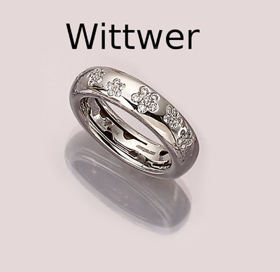 18 kt Gold LEO WITTWER Brillant-Ring, WG 750/000, 30 blütenförmig gefasste Brillanten zus. ca. 0.29 ct Weiß/si, RW 57, ca. 11.2 g