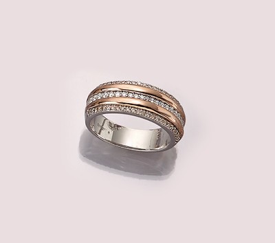 14 kt Gold Brillant-Ring, WG/RG 585/000, 73 Brillanten zus. ca. 0.60 ct Weiß-get.Weiß/ si, RW 58, ca. 7.6 g