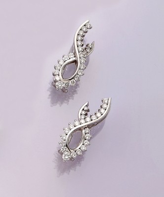 Paar 18 kt Gold Brillant-Ohrclips, WG 750/000, 46 Brillanten zus. ca. 2,48 ct Weiß/si, total ca. 11,4 g
