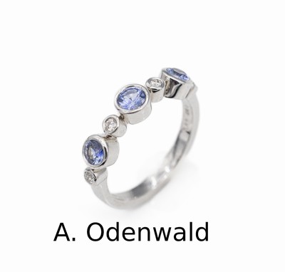 18 kt Gold Saphir-Brillant-Ring, WG 750/000, 3 rundfacett. Saphire zus. ca. 0,60 ct, 4 Brillanten zus. ca. 0,12 ct Weiß/si, RW 56, Meistermarke A. ...