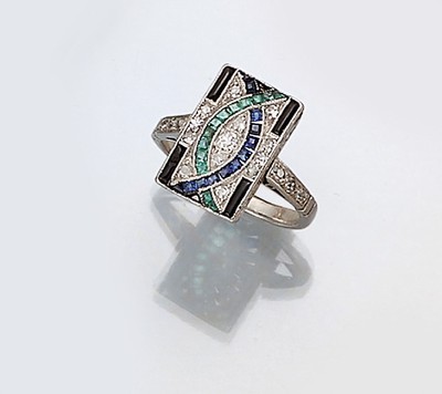 Platin Farbstein-Diamant-Ring, 1920er Jahre, Platin gepr., Smaragd-Karrees zus. ca. 0,10 ct, Saphir-Karrees zus. ca. 0,20 ct, eingeschliffene ...