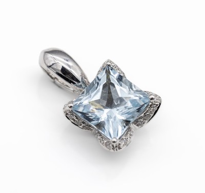18 kt Gold Aquamarin-Brillant-Anhänger, WG 750/000, mittig Aquamarin Carree ca. 2.19 ct, Brillanten zus. ca. 0.13 ct Weiß/si, hochwertige ...