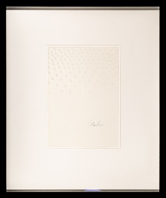 Günther Uecker, geb. 1930, Prägedruck auf Karton, rückseitig nummeriert, 46/200, oben li. handsigniert, 32 x 23 cm, Rahmen ca. 63 x 53 cm, aus ...
