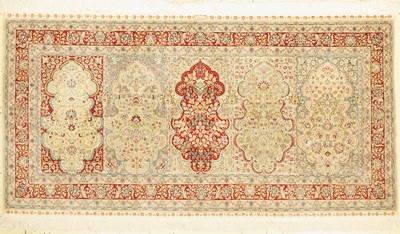 Hereke Seide fein, China, ca. 40 Jahre, reine Naturseide, ca. 175 x 92 cm, ca. 1,0 Mio. Kn/qm, EHZ: 1