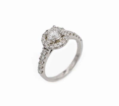 14 kt Gold Diamant-Ring, WG 585/000, 1 Brillant ca. 0.51 ct l. get.Weiß/si, 24 8/8- Diam. zus. ca. 0.50 ct Weiß/si, ca. 3.4 g, RW 51
