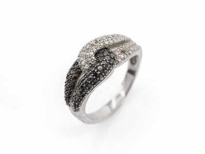 Diamant-Ring, 925er Silber, 5 schwarze Diamanten (beh.) und 10 8/8-Diamanten Weiß/p total ca. 0.15 ct, RW 56