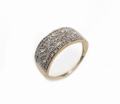 8 kt Gold Diamant-Ring, GG 333/000, durchbrochen gearbeitet, 46 8/8-Diamanten zus.ca. 0.25 ct (grav.) Weiß/p, RW 59