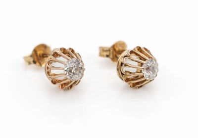 Paar 14 kt Gold Diamant Ohrstecker, um 1900, je besetzt mit einem Altschliffdiamant zus.ca. 0.50 ct, Weiß/si-p1