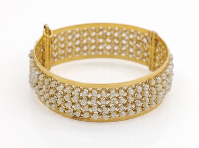 21.6 kt Gold Saatperl-Armband, GG 900/000, gepr., 4-rhg., durchbrochen gearbeitet, D. ca. 6.5 cm, Steckschließe, ca. 39.2 g
