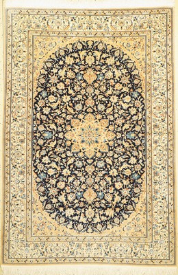 Nain fein(9 La), Persien, um 1960, Korkwolle mit Seide, ca. 245 x 170 cm, EHZ: 1-2