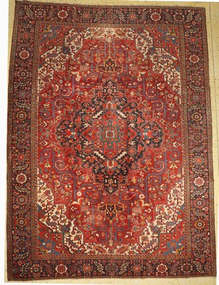 Alter Heriz, Persien, um 1960, Wolle auf Baumwolle, ca. 392 x 288 cm, EHZ: 3(Fleck)