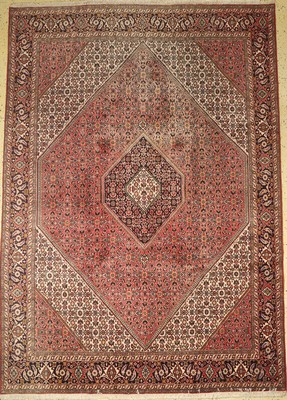 Bidjar, Persien, ca. 50 Jahre, Wolle auf Baumwolle, ca. 345 x 247 cm, EHZ: 2(Verblasst)