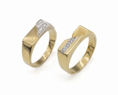 Konvolut 2 18 kt Gold Brillant-Ringe, GG 750/000 gepr., 5 Brillanten in rhod. Fassungen zus. ca. 0.14 ct Weiß/si, total ca. 11.8 g, RW 59 und 56.5