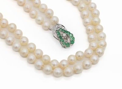 14 kt Gold Smaragd-Diamant-Schließe für 2-reihiges Collier, WG 585/000, 14 rundfacett. Smaragde zus. ca. 2.10 ct, 1 Brillant und 5 8/8-Diamanten ...