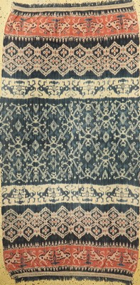 Sumba Ikat alt, Indonesien, um 1930/1940, Baumwolle, ca. 210 x 110 cm, EHZ:1-2(2 Bahnig).