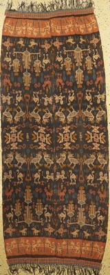 Sumba Ikat alt, Indonesien, um 1920/1930, Baumwolle, ca. 240 x 100 cm, EHZ: 1-2(2 Bahnig).