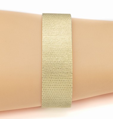 14 kt Gold Armband, GG 585/000, B. ca. 2 cm, L. ca. 19 cm, Kastenschloss mit 2 Sicherheitsachten, ca. 57.0 g, Schmuckpass anbei