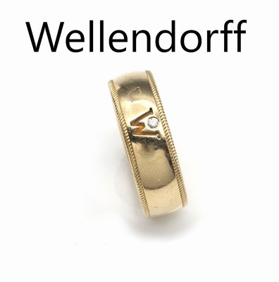 18 kt Gold WELLENDORFF-Ring, GG 750/000, "Ballade", schlichtes Design, durchbrochen gearbeitetes W mit kl. Brillant 0.02 ct ...